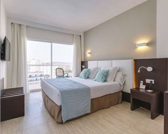 Hotel ILUNION Palmanova Mallorca - Calviá