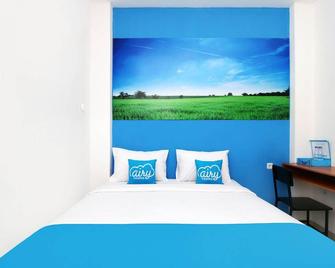 Airy Eco Syariah Padang Andalas Komplek Polamas A88 - Padang - Bedroom
