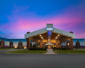 Baymont Inn and Suites Indianapolis South - אינדיאנאפוליס - בניין
