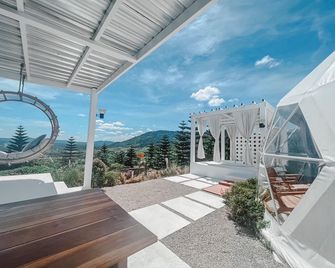 stratus2 glamping boutique resort - Khao Kho - Balkon