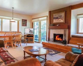 Jhrl - Aspens Tamarack 611, Perfect For A Couple Or Single Vacationers - Wilson - Living room