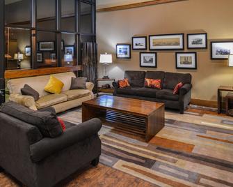 Best Western Kelly Inn - Yankton - Living room