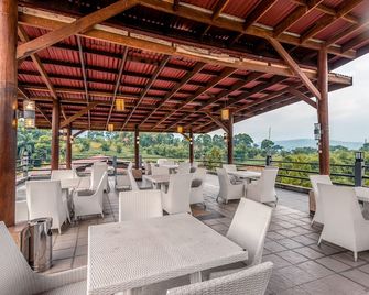 Hotel O Bogor Puncak Near Padang Golf Bukit Pelangi Formerly Gunung Geulis Village - Sukaraja
