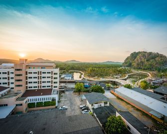 Sinkiat Buri Hotel - Сатун - Вигляд зовні