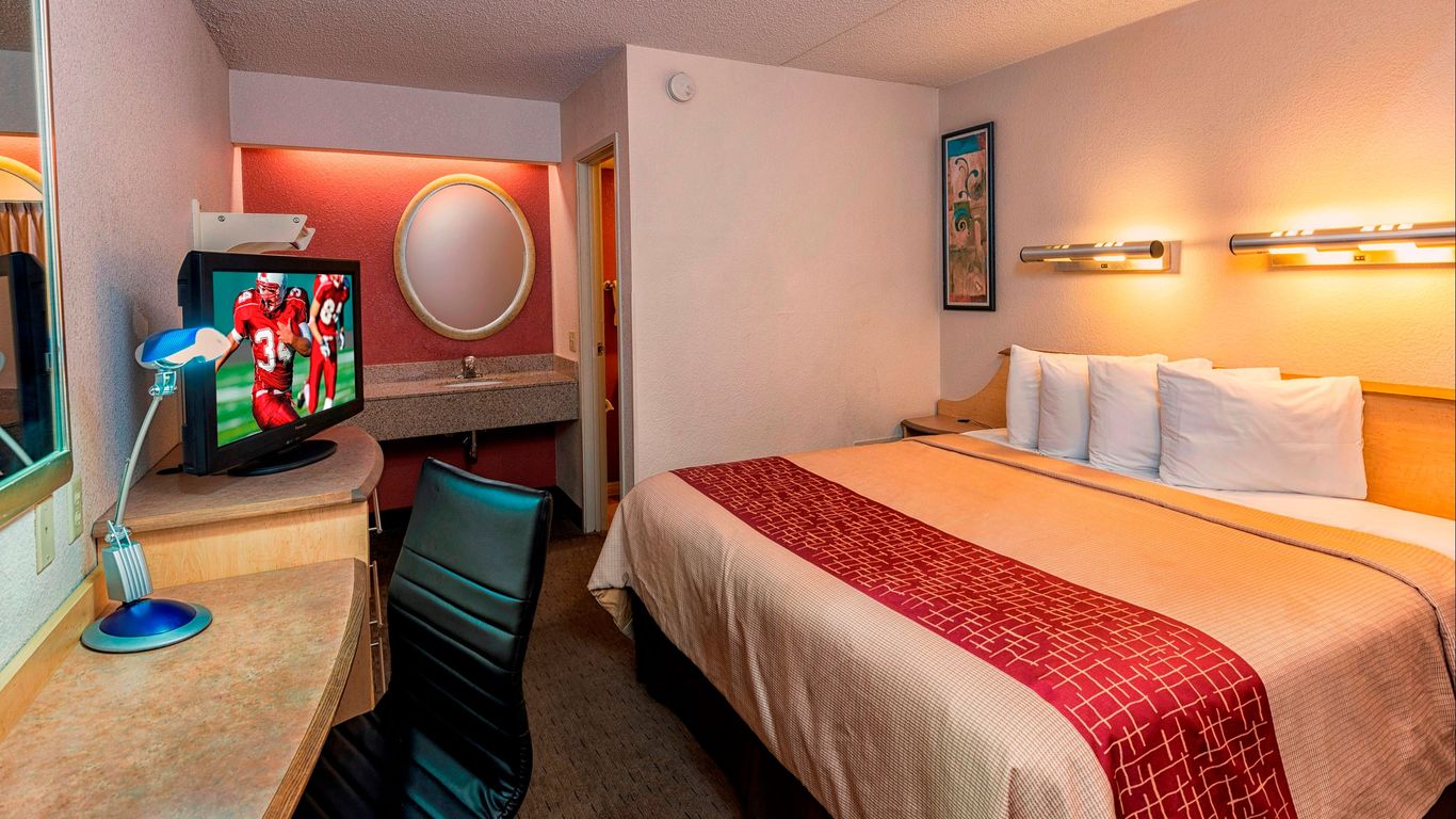 Red Roof Inn Buffalo - Hamburg/ I-90