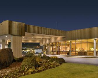 Red Lion Hotel Coos Bay - Coos Bay - Building