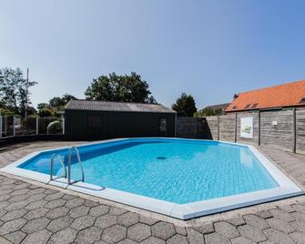 Holiday Park Dennenbos - Oostkapelle - Pool