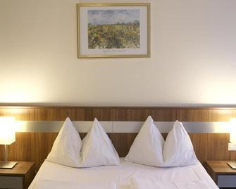 Hotel Carina - Vienna - Bedroom