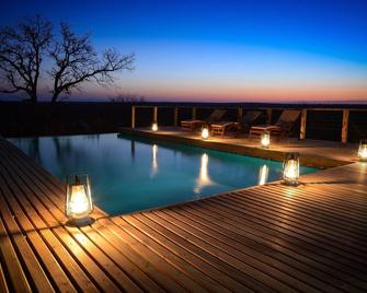 Simbavati Hilltop Lodge - Timbavati - Bedroom