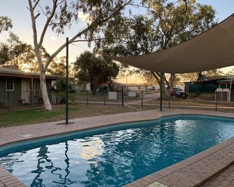 라이트닝 리지 아웃백 리조트 & 캐러밴 파크 - 라이트닝 리지 - 수영장