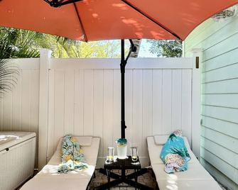 Light and bright modern beach studio - Boca Raton - Patio