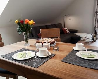 exclusive apartment in Gilching - Geisenbrunn near Munich - Gilching - Dining room