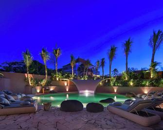 Seascape Luxury Resort & Spa Sanur by Ini Vie Hospitality - Denpasar - Pool
