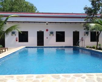 Palm Rise Resort - Panglao - Piscina
