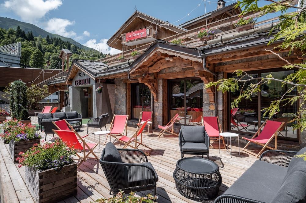 Hotel Eterlou - Les Allues - Patio