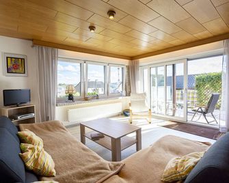 65 qm Ferienwohnung im Sauerland - Finnentrop - Living room