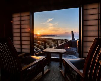 Yuhigaura Onsen Ryotei Kai - Kyotango - Balcony