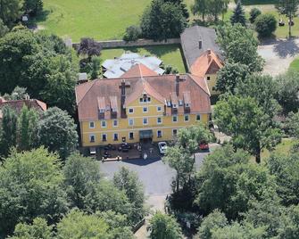 Schlosshotel Wilhelmsthal - Calden - Byggnad