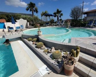 Agriturismo Residence Heaven - Ricadi - Pool
