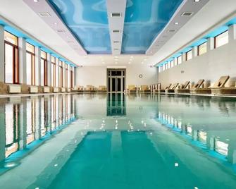 Hotel Russia - Tsaghkadzor - Pool