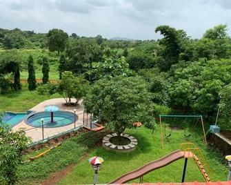 Campistaan Badlapur - Badlapur - Pool