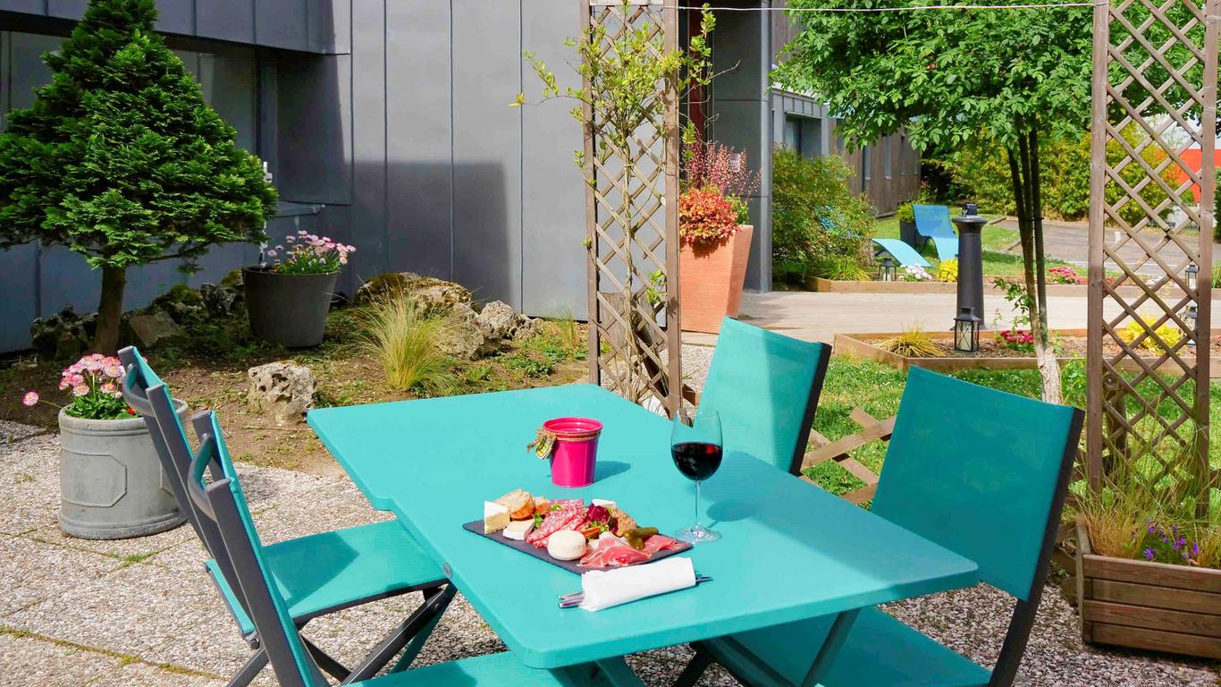 ibis Nemours