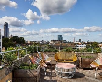 The Buxton - London - Balcony