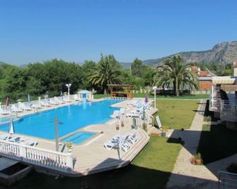 Dalyan Palmiye Resort - Dalyan (Mugla) - בריכה