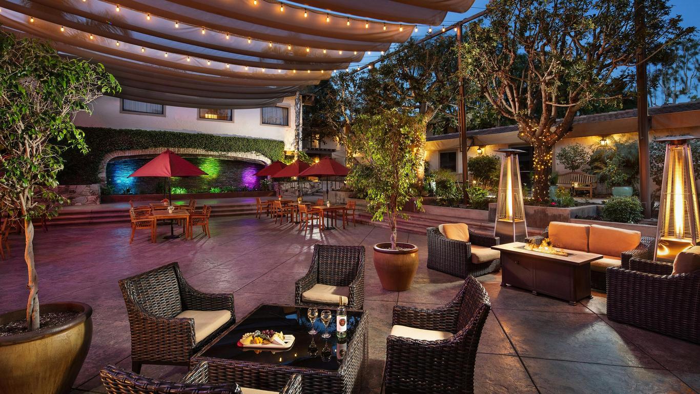 DoubleTree by Hilton Claremont