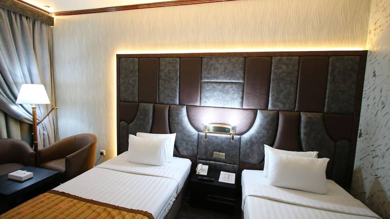 Knight Armour Hotel
