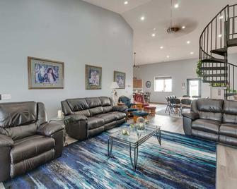 Vrbo Property - Ogallala - Living room