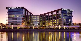 University Plaza Waterfront Hotel - Stockton