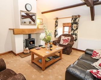 Rum Bush Cottage, Pet Friendly, Character Holiday Cottage In Dufton - Appleby-in-Westmorland - Wohnzimmer