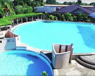 Buddha Resort by Cocotel - Bugallon - Piscina