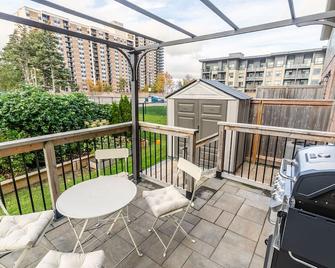 Globalstay Modern Townhomes In Lakeshore - Hamilton - Balcón