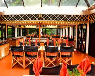The Tall Trees Munnar - Munnar - Restaurante