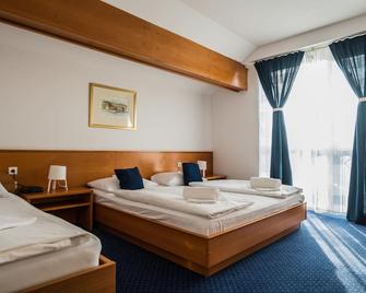 Maribor Inn Hotel - Maribor - Bedroom