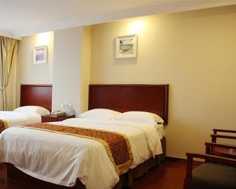 Greentree Inn Jiangsu Yangzhou Mansions Business Hotel - Yangzhou - Bedroom