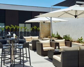 Hilton Garden Inn Gaborone - Gaborone - Pátio