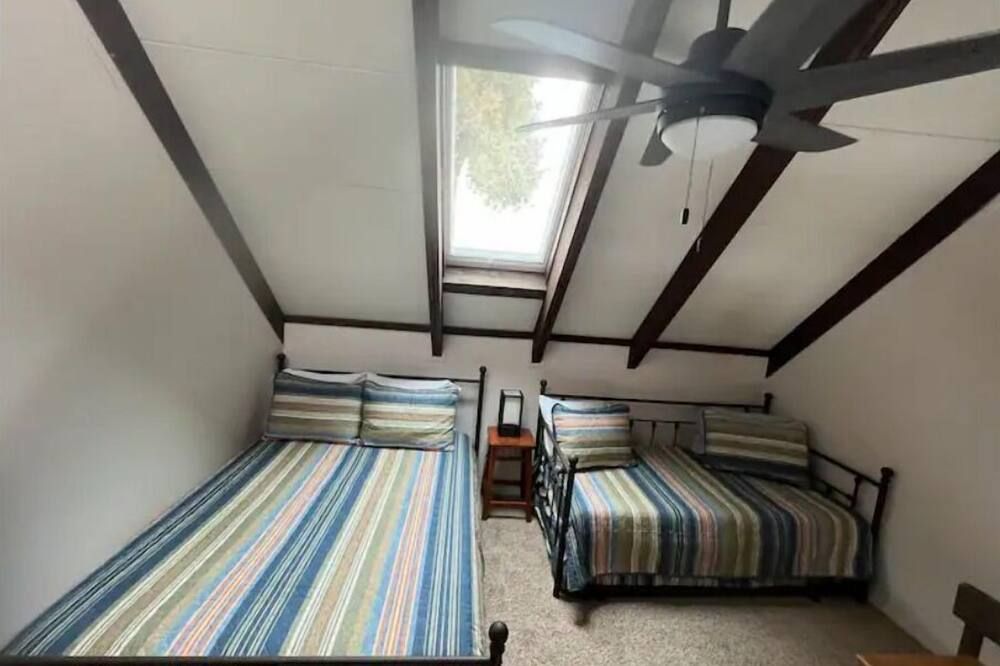 Cozy Sunlit Mountain Loft near Blackwater Falls and Canaan Valley in Davis, WV - Davis - Habitación