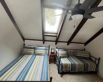 Cozy Sunlit Mountain Loft near Blackwater Falls and Canaan Valley in Davis, WV - Davis - Habitación