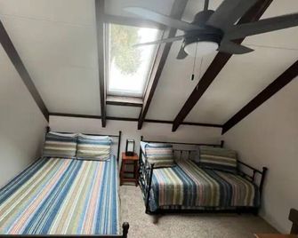 Cozy Sunlit Mountain Loft near Blackwater Falls and Canaan Valley in Davis, WV - Davis - Habitación