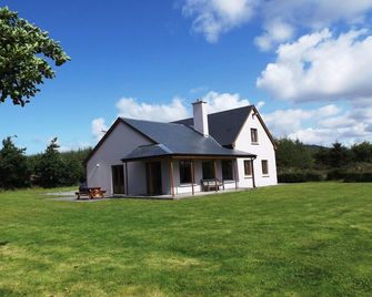 Wonderful Sea Views, Walks, Hiking, Beaches, Fishing, Family Friendly, Wifi - Ballinskelligs - Gebäude