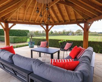 Apple Tree Cottage - York - Patio