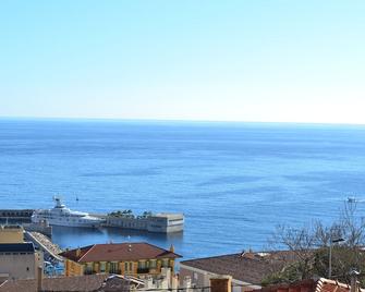 Amazing Apartment Loft Near The Beaches - La Turbie - Extérieur