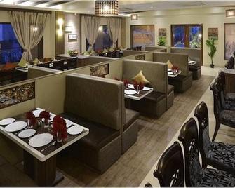 Crystal County Resort - Lonavala - Restoran