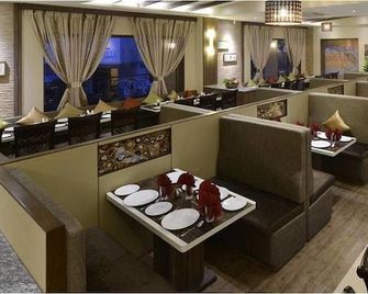 Crystal County Resort - Lonavala - Restaurant