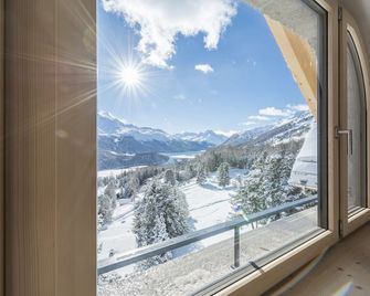 Berghotel Randolins - Sankt Moritz - Balcón