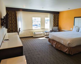 Ramada by Wyndham Culver City - Culver City - Bedroom