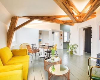 Le Grand Amerval - Joli appartement climatisé - Nancy - Sala de estar